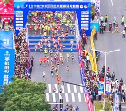 Congratulations to Xiuhe factory on being a cooperative partner of 2017 lanzhou international marathon