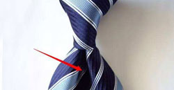 Prevention and removal techniques of necktie folds